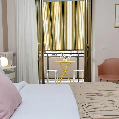 Elegant 3-Bed Apartment 10' Termini Wi-Fi Ac-2